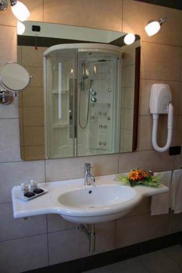 Itaca Hotel Барлетта Экстерьер фото